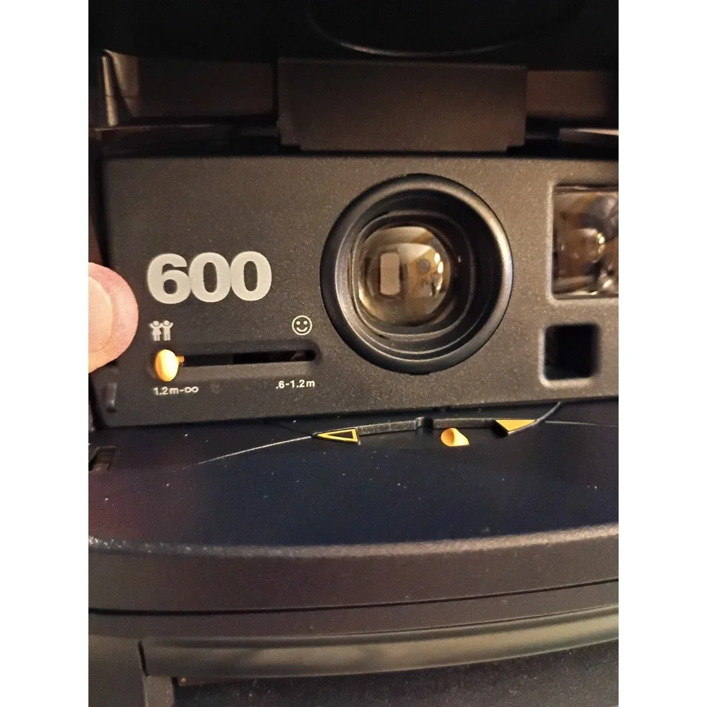 Polaroid 600 Instant Film Camera Black with Flash and Original Carrying Case